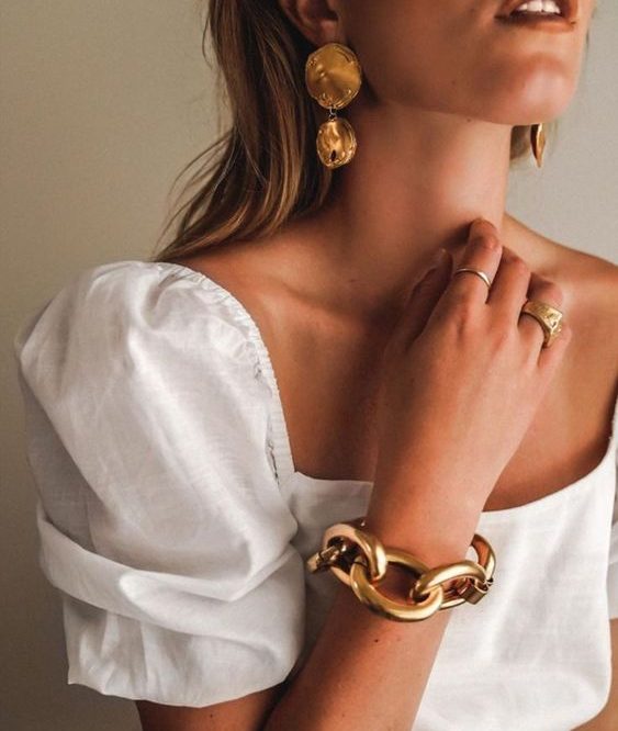 7 Useful Fashion Accessories during a Pandemic